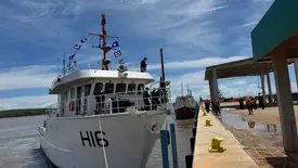 Navio da Marinha atraca no cais da Porto Piauí em Luís Correia (Foto: Reprodução)