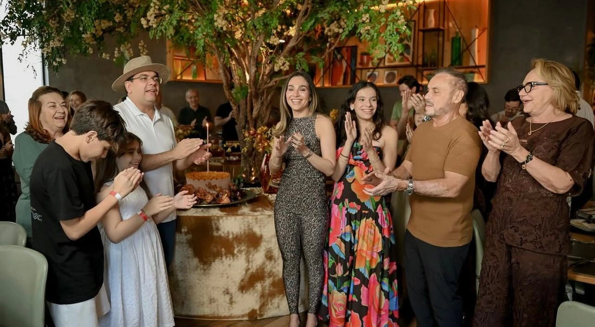 Noite de comemoração do aniversário da primeira dama, Isabel Fonteles em THE
