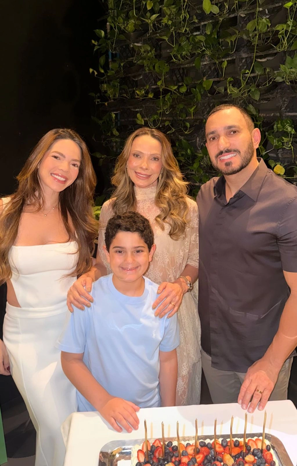 Noite especial para celebrar a vida da empresária Vanusa Tauil que festejou niver