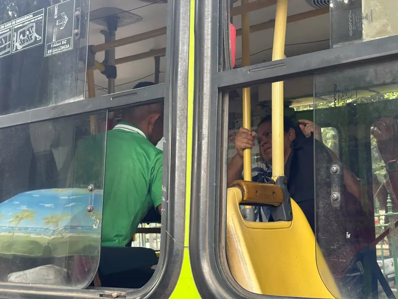 Paralisação de ônibus em Teresina pressiona prefeitura por negociação com a classe