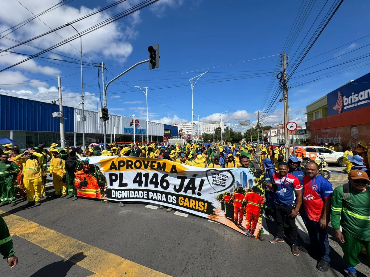 Paralisação dos garis em Teresina