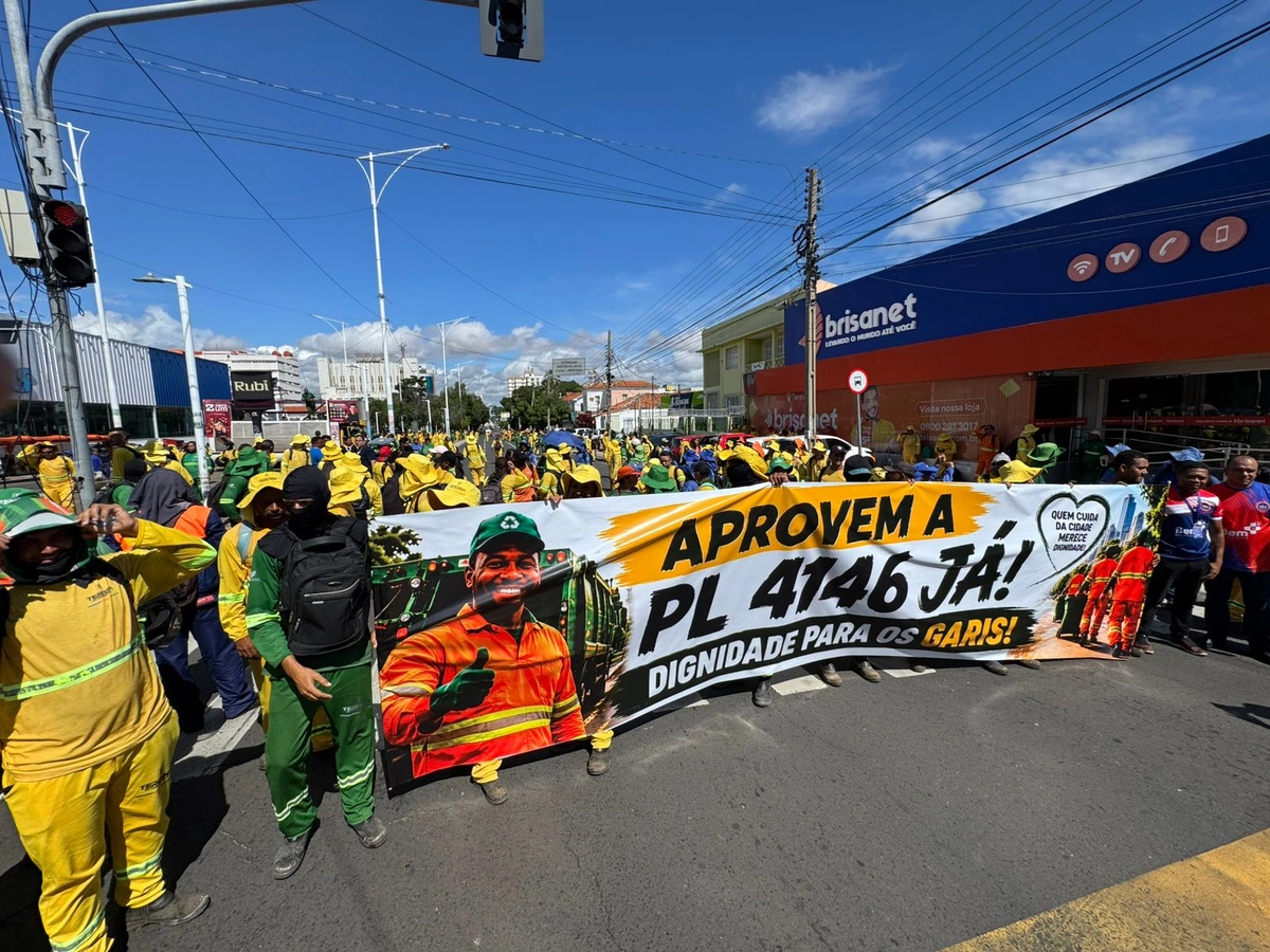 Paralisação dos garis em Teresina