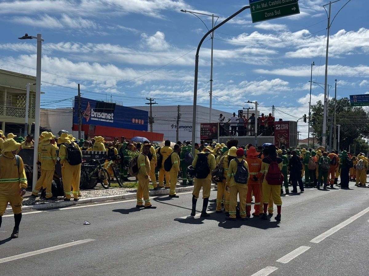 Paralisação dos garis em Teresina
