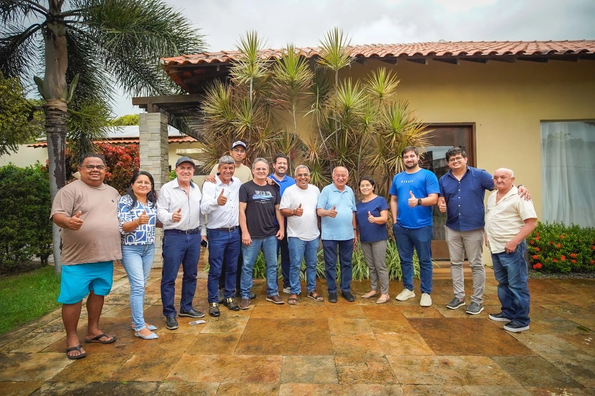 Pelo litoral, Júlio César intensifica diálogos e fortalece apoios políticos