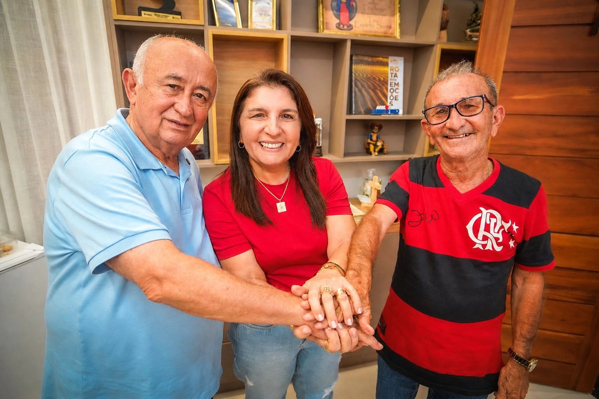 Pelo litoral, Júlio César intensifica diálogos e fortalece apoios políticos