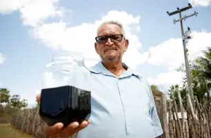 Petróleo é encontrado por agricultor durante perfuração de poço no Ceará (Foto: Reprodução)
