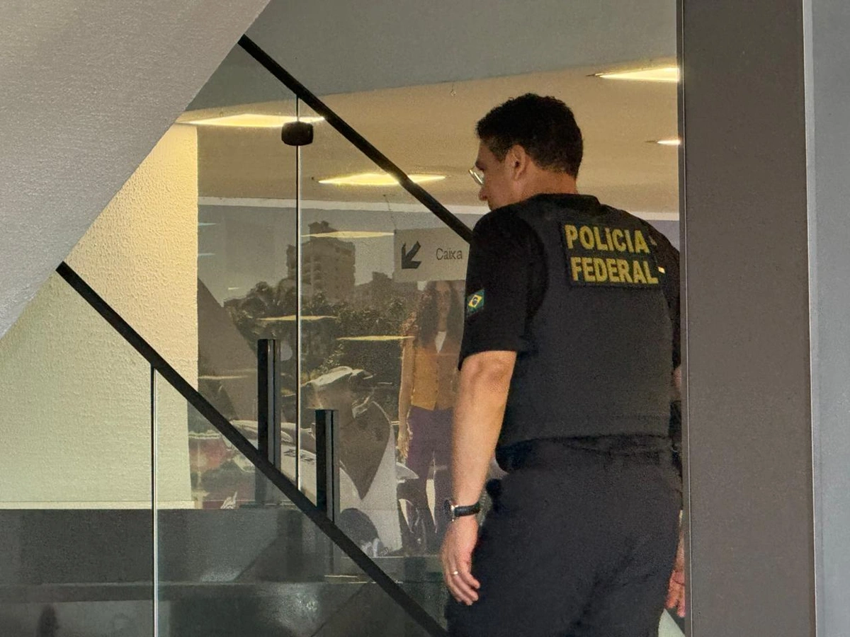 PF realiza operação em endereços ligados ao senador Ciro Nogueira - CN Motos
