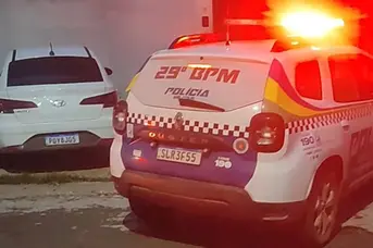 PM apreende suspeito com drogas durante abordagem na zona Leste de Teresina