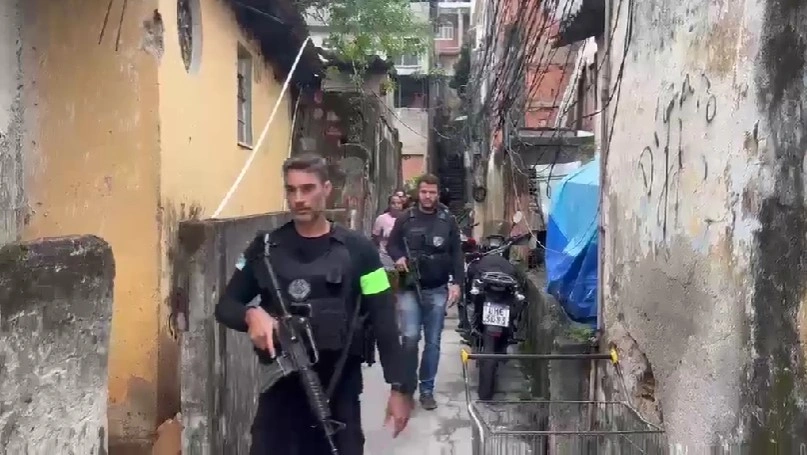 Polícia do Piauí cumpre mandados contra fraudes bancárias no Rio de Janeiro
