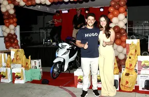 Prefeitura de Hugo Napoleão realiza festa para mães e sorteia Honda Biz 0 km (Foto: Reprodução)