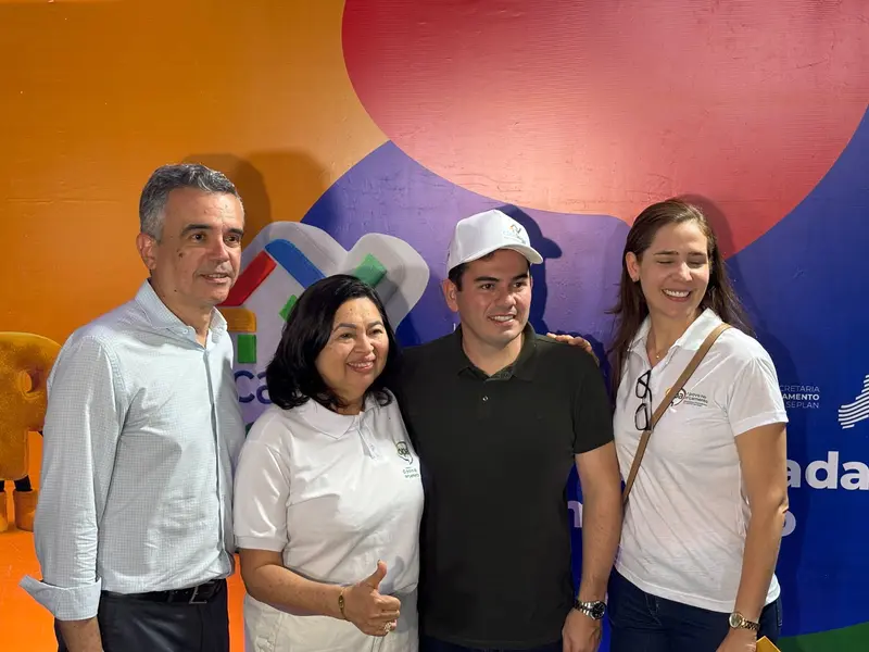 Rafael entrega quase 900 títulos de imóveis e destaca obras do OPA em Teresina