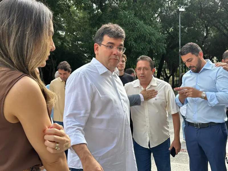 Rafael Fonteles celebra 41 anos com missa e ação solidária em Teresina
