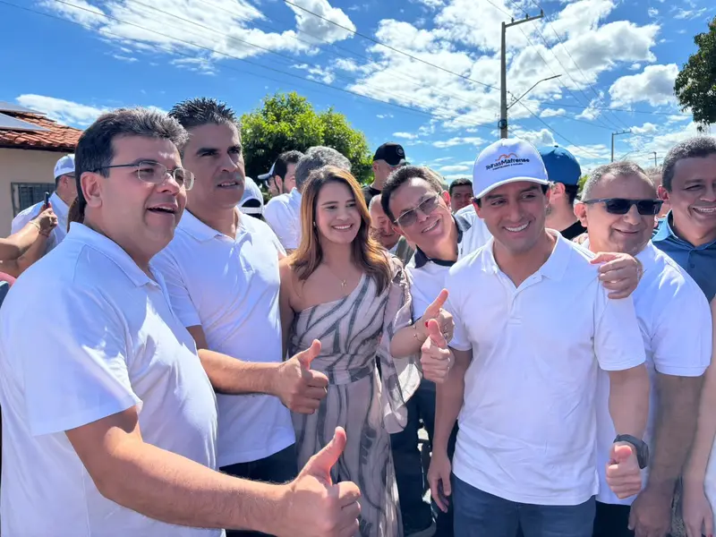 Rafael Fonteles cumpre agenda e entrega kit para creche em Alto Longá