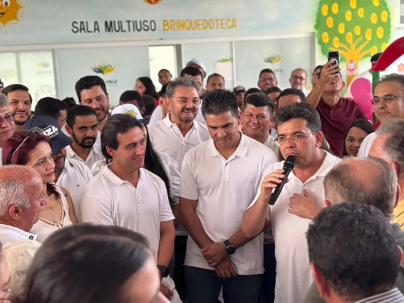 Rafael Fonteles cumpre agenda e entrega kit para creche em Alto Longá