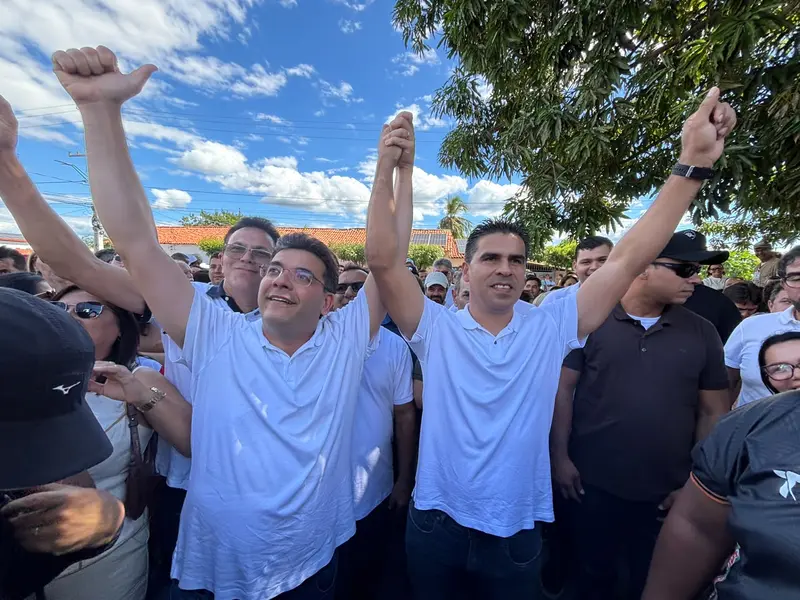 Rafael Fonteles cumpre agenda e entrega kit para creche em Alto Longá