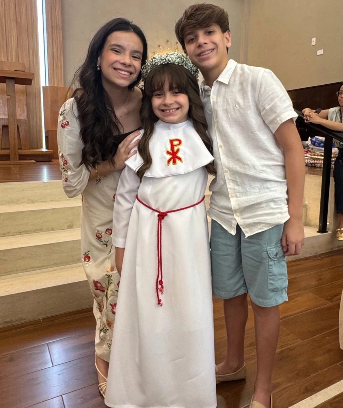 Rafael Fonteles e Isabel Fonteles celebraram a primeira eucaristia da filha Elisa