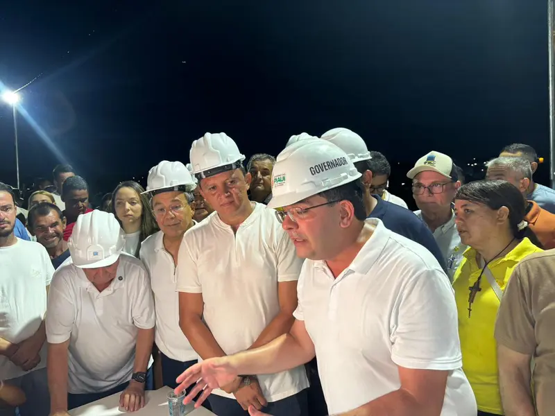 Rafael Fonteles entrega estádio, asfaltamento e destaca novos investimentos em Água Branca
