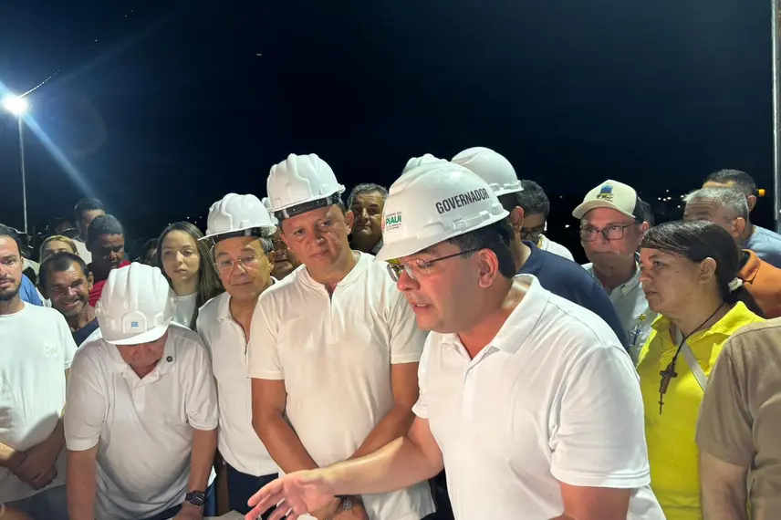Rafael Fonteles entrega estádio, asfaltamento e destaca novos investimentos em Água Branca