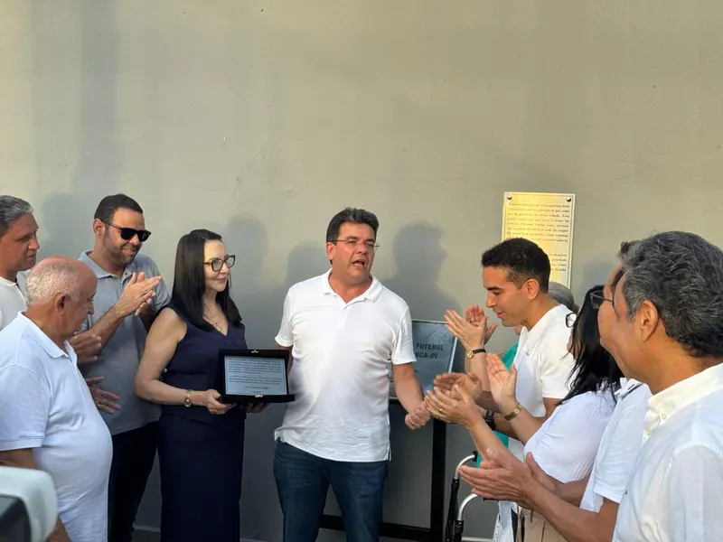 Rafael Fonteles entrega estádio, asfaltamento e destaca novos investimentos em Água Branca