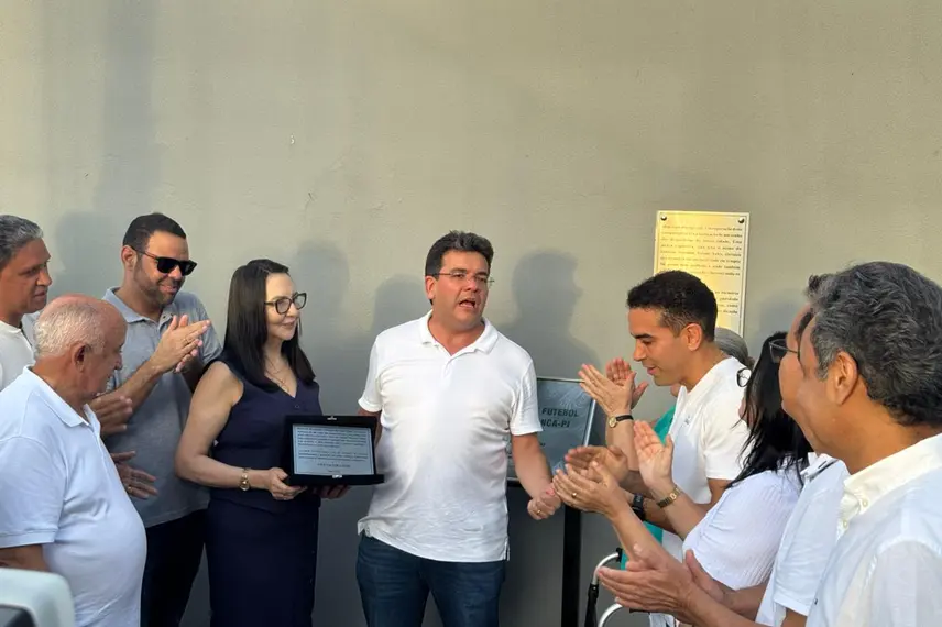 Rafael Fonteles entrega estádio, asfaltamento e destaca novos investimentos em Água Branca