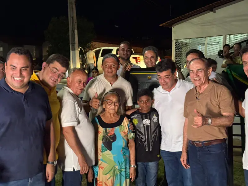Rafael Fonteles entrega estádio, asfaltamento e destaca novos investimentos em Água Branca