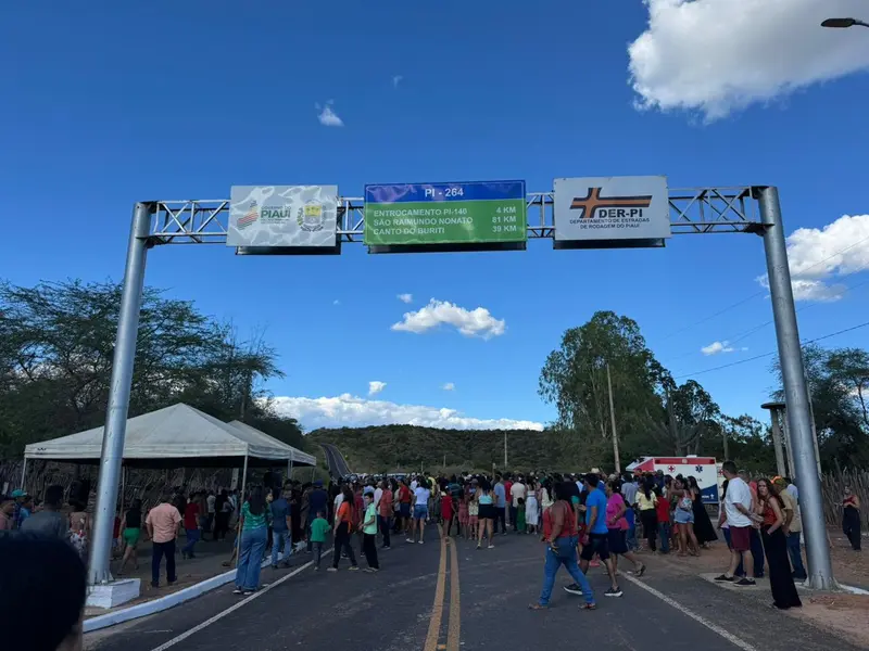 Rafael Fonteles inaugura PI-264 e anuncia investimentos em Tamboril do Piauí