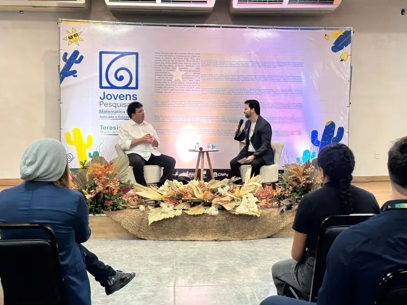 Rafael Fonteles participa de debate sobre matemática e IA em congresso em Teresina