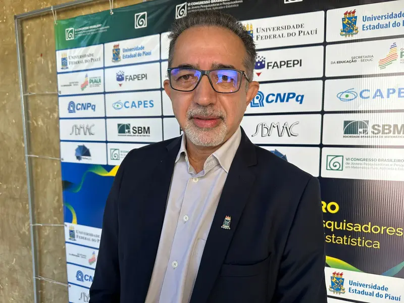 Rafael Fonteles participa de debate sobre matemática e IA em congresso em Teresina