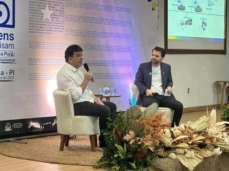 Rafael Fonteles participa de debate sobre matemática e IA em congresso em Teresina