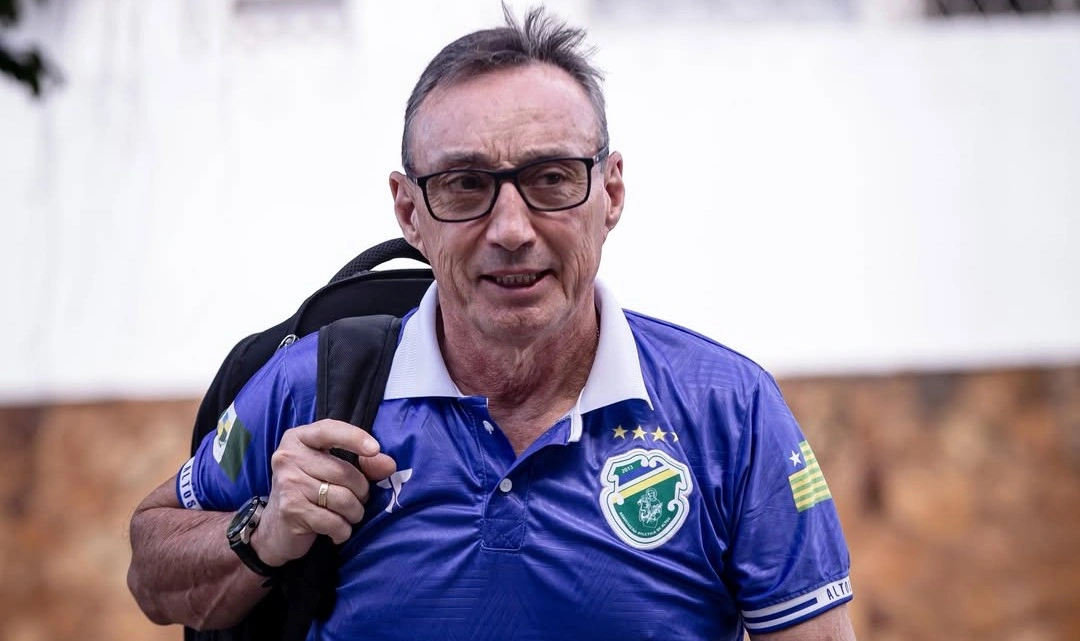 Roberto Fonseca, técnico do Altos
