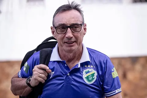 Roberto Fonseca, técnico do Altos