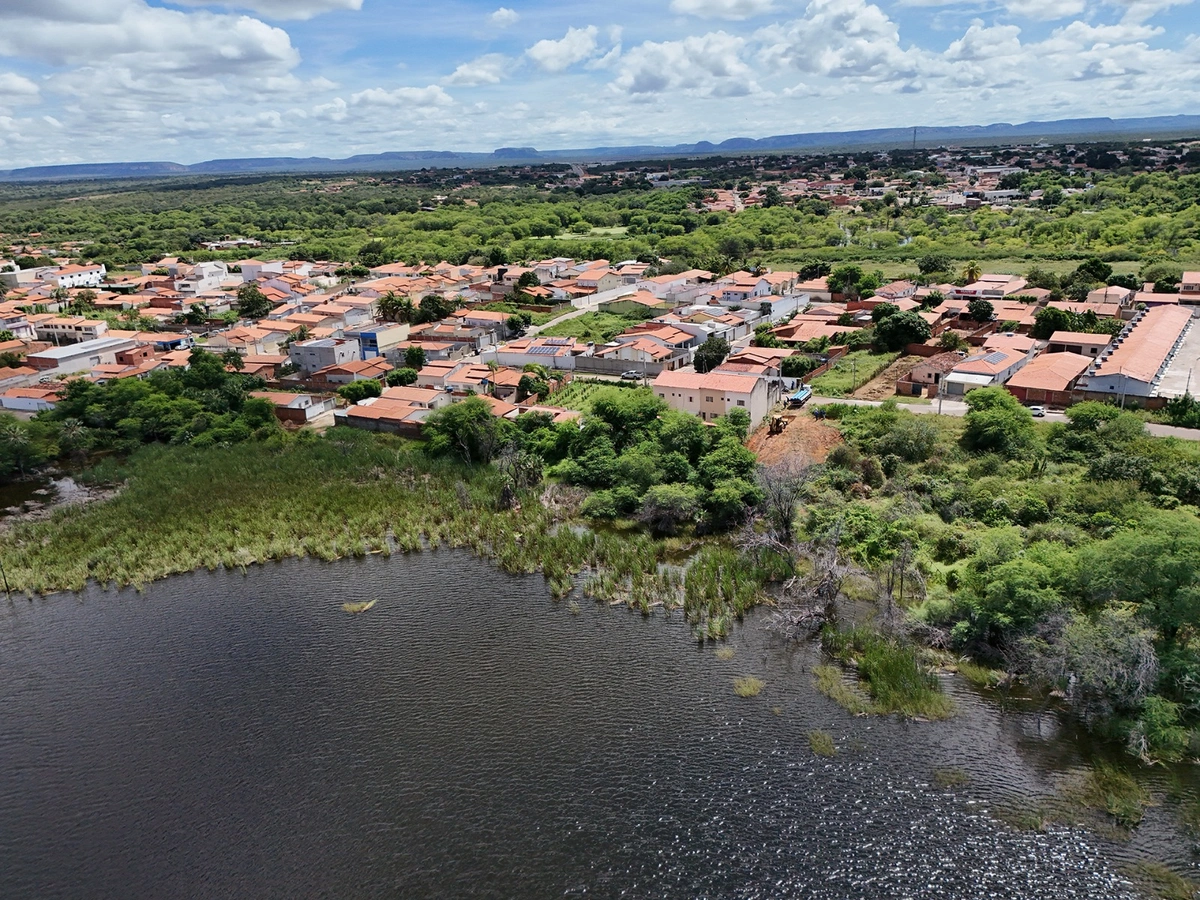 São Raimundo Nonato inicia drenagem na Lagoa do Mato contra alagamentos
