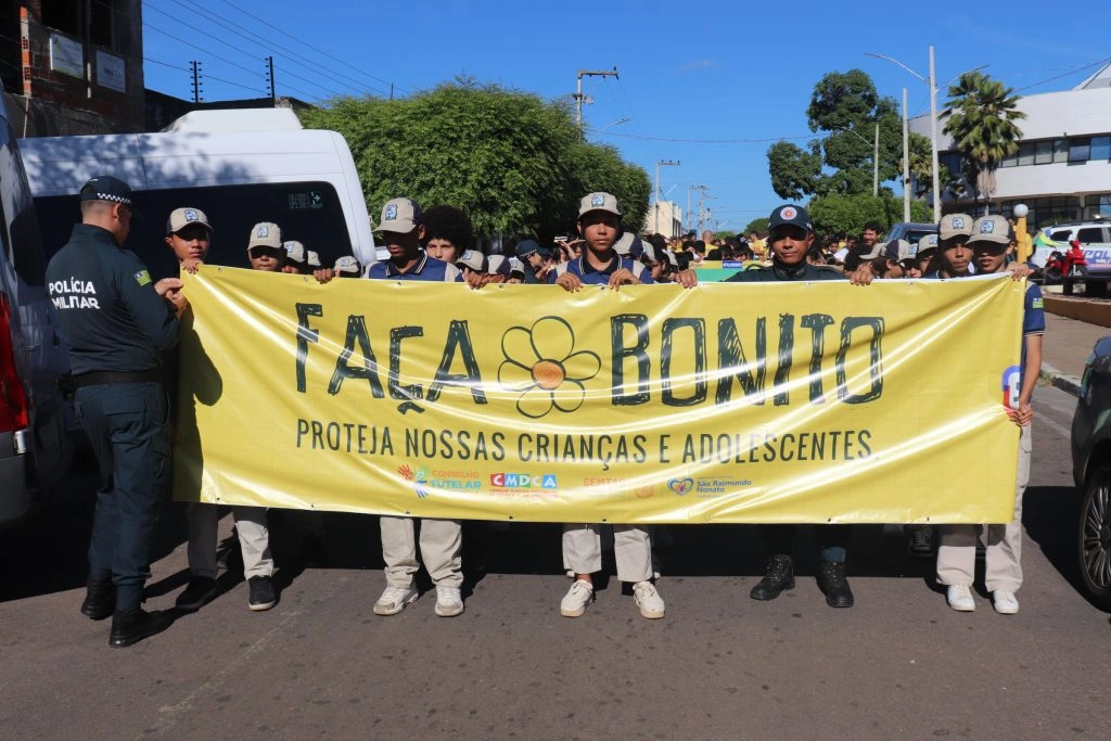 São Raimundo Nonato realiza caminhada da campanha Maio Laranja
