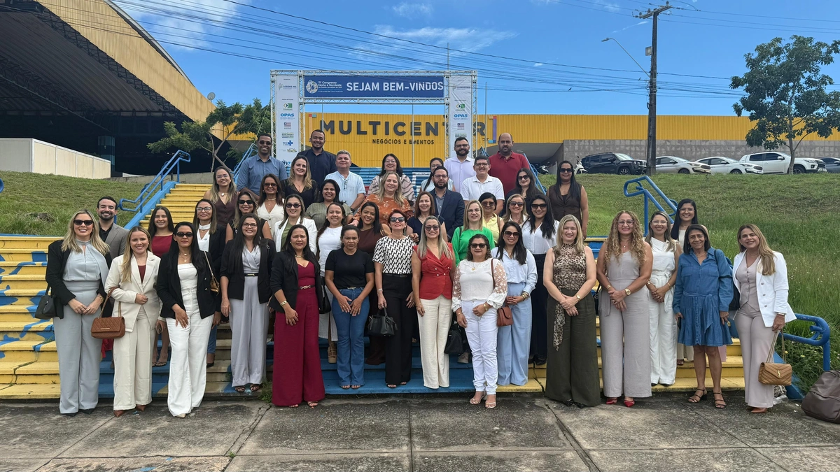 Secretária de Palmeira do Piauí representa região em congresso do SUS