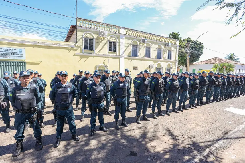 SSP entrega 160 pistolas Glock para reforçar PM no Sul do Piauí