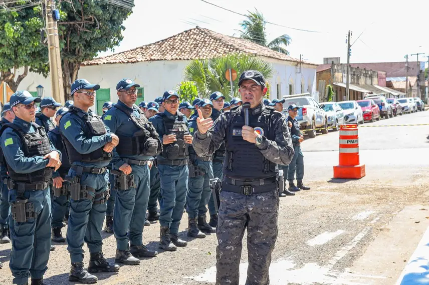 SSP entrega 160 pistolas Glock para reforçar PM no Sul do Piauí