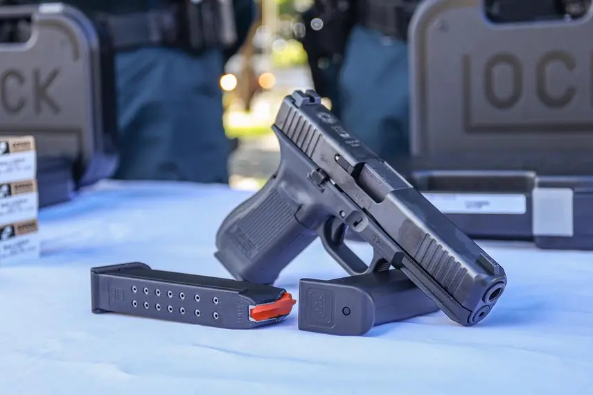 SSP entrega 160 pistolas Glock para reforçar PM no Sul do Piauí