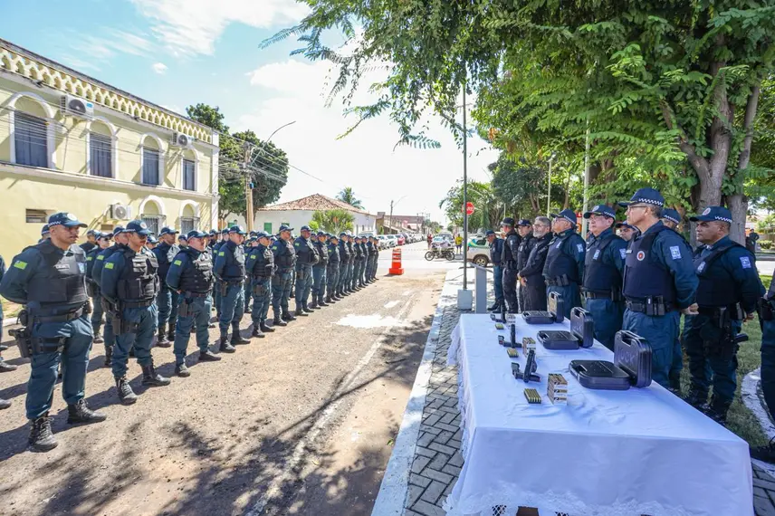 SSP entrega 160 pistolas Glock para reforçar PM no Sul do Piauí