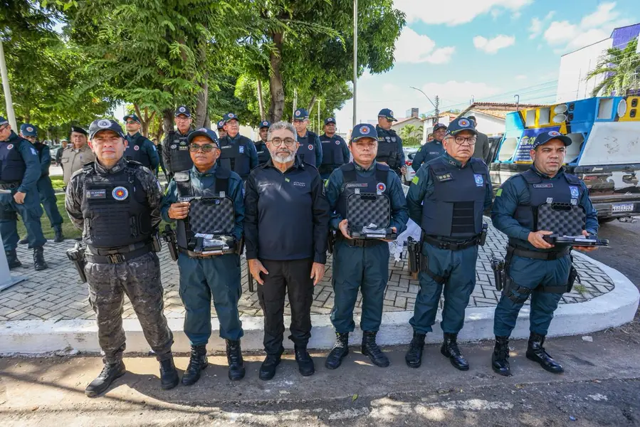 SSP entrega 160 pistolas Glock para reforçar PM no Sul do Piauí