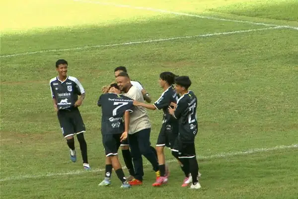Teresina vence o Fluminense-PI e garante liderança no Piauiense Sub-15