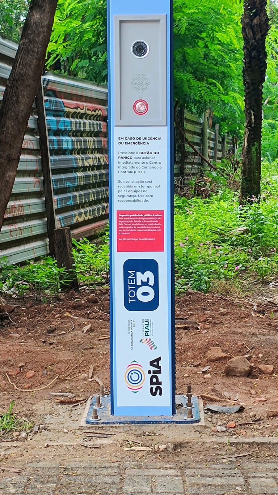 Totem inteligente é instalado na Avenida Marechal Castelo Branco, em Teresina