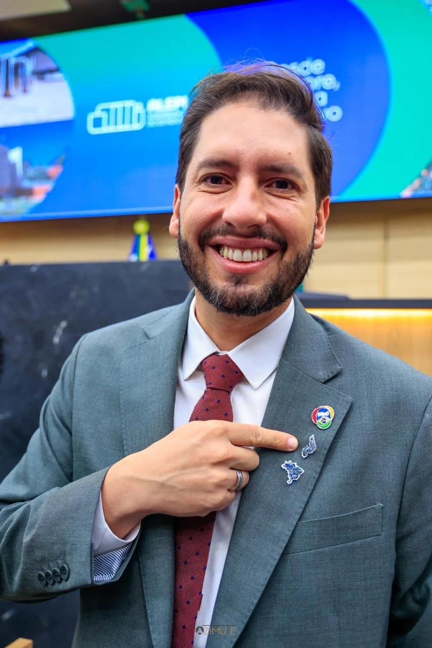 ALEPI concede Título de Cidadania Piauiense a Márcio Tavares em proposição de Fábio Novo