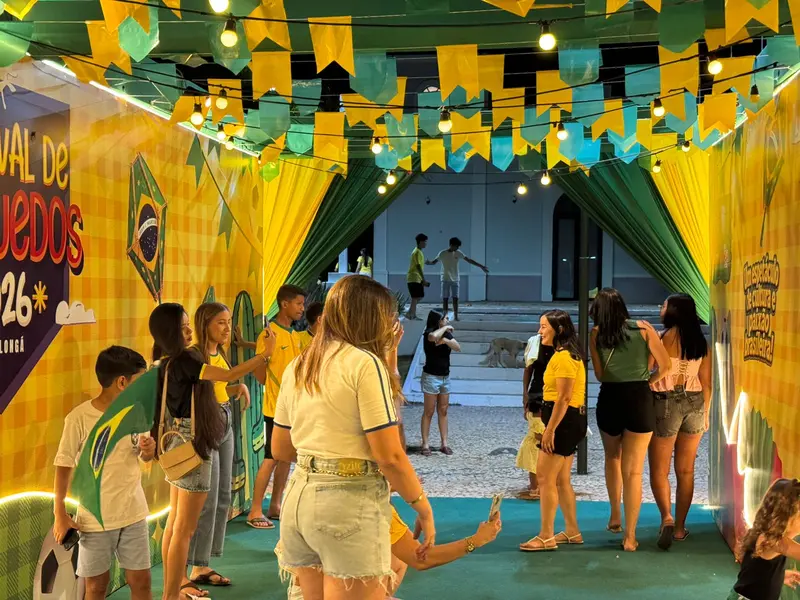 Alto Longá reúne torcida em praça pública e abre clima para Festival de Folguedos
