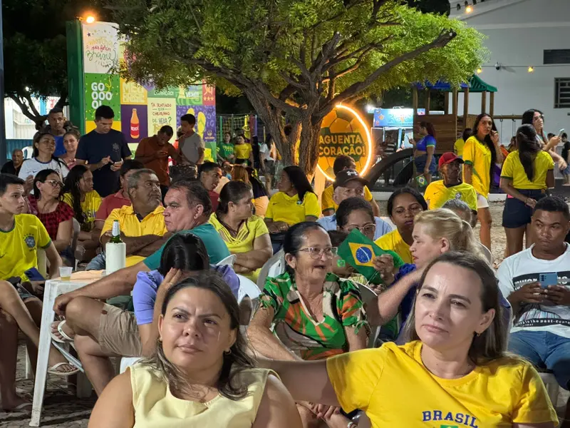Alto Longá reúne torcida em praça pública e abre clima para Festival de Folguedos