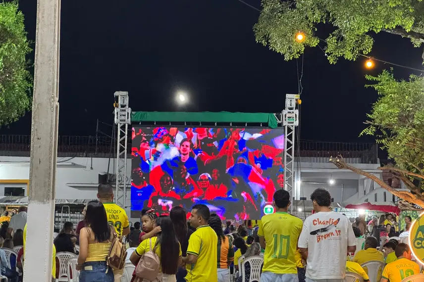 Alto Longá reúne torcida em praça pública e abre clima para Festival de Folguedos