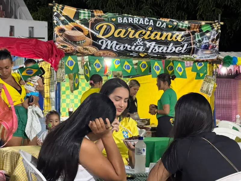 Alto Longá reúne torcida em praça pública e abre clima para Festival de Folguedos