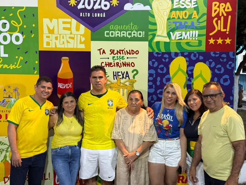 Alto Longá reúne torcida em praça pública e abre clima para Festival de Folguedos