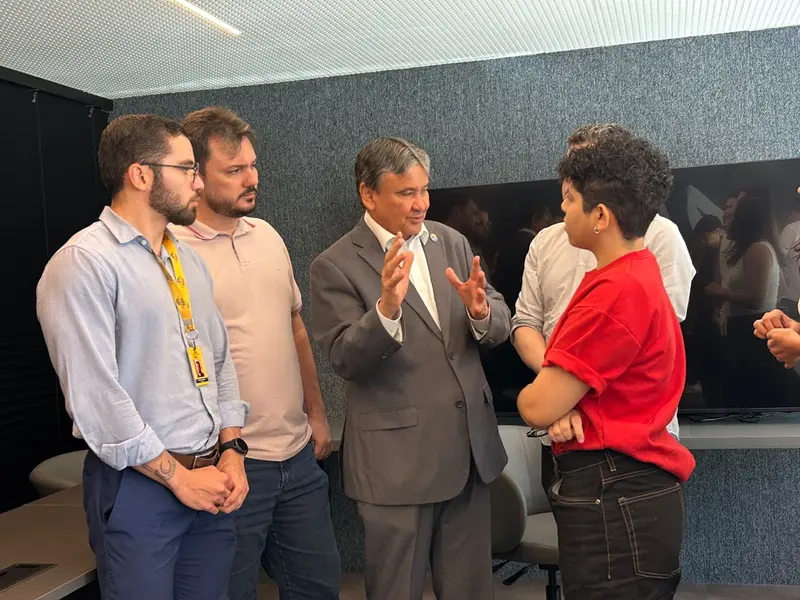 Ao lado de influenciadores, Conecta Piauí participa de bate-papo com Wellington Dias