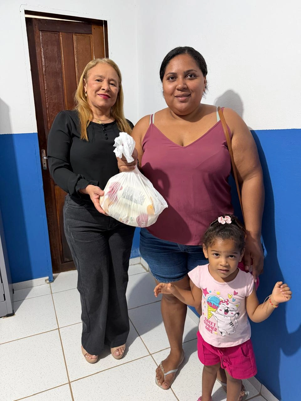 Assistência Social realiza entrega de leite a famílias em Pau D’Arco do Piauí