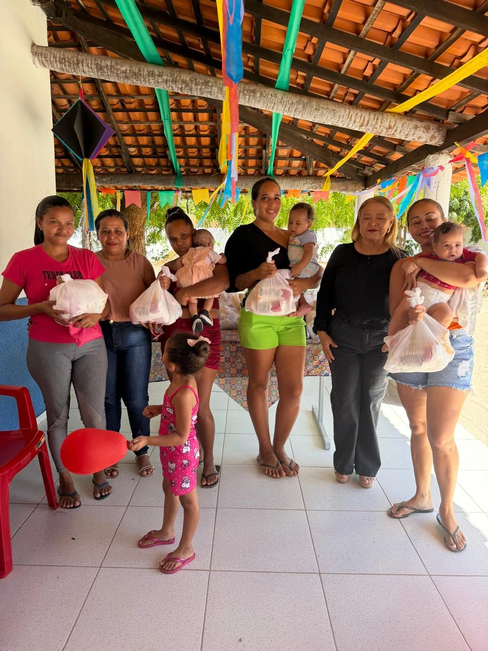 Assistência Social realiza entrega de leite a famílias em Pau D’Arco do Piauí